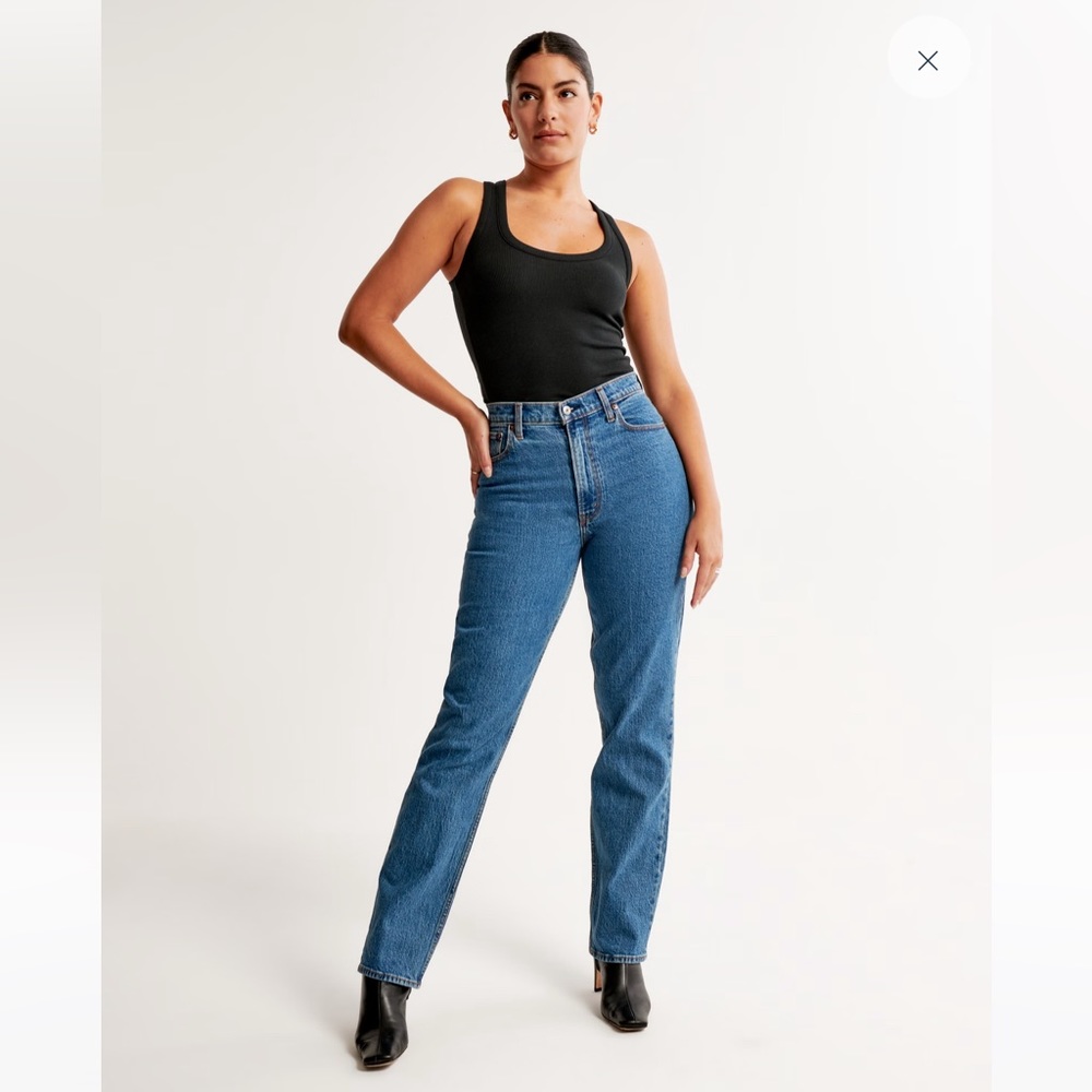 Abercrombie Curve Love Ultra High Rise 90s Straight Jean
